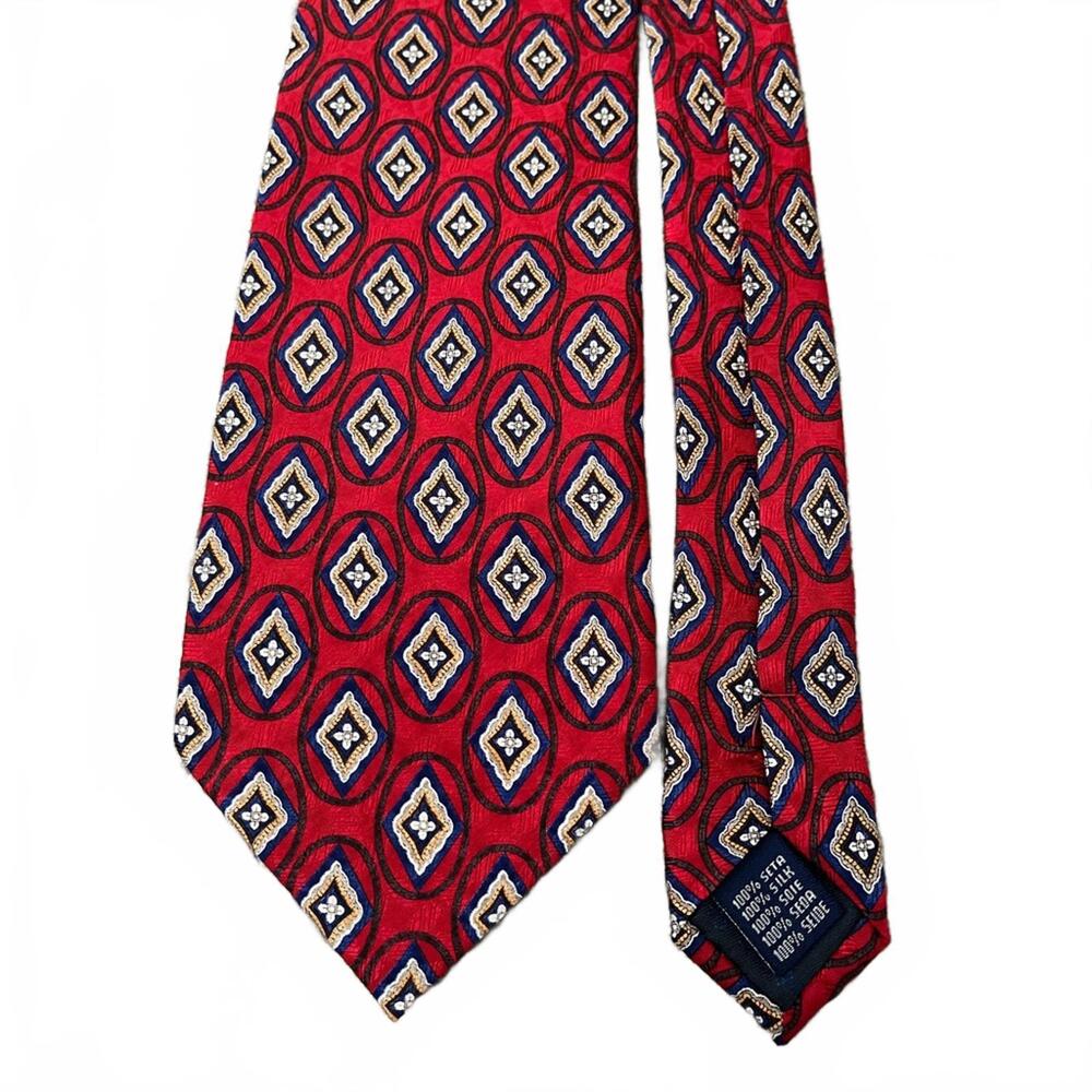 Meeting Street Red Diamond Pattern Tie